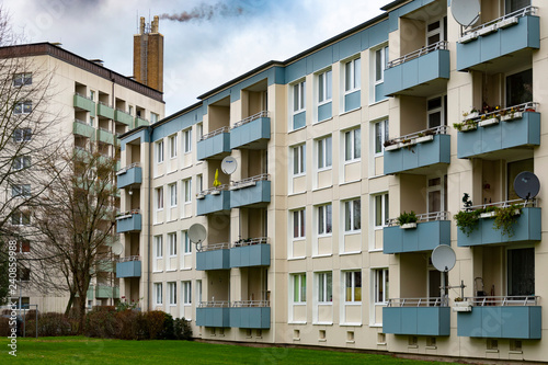 Plattenbauten Wohnblöcke Mietblöcke sozialer Wohnungsbau