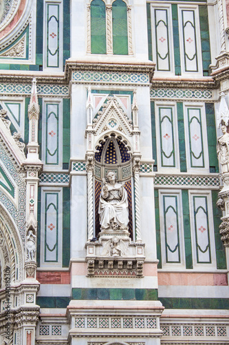 Cathedral Santa Maria del Fiore in Florence © ppvector