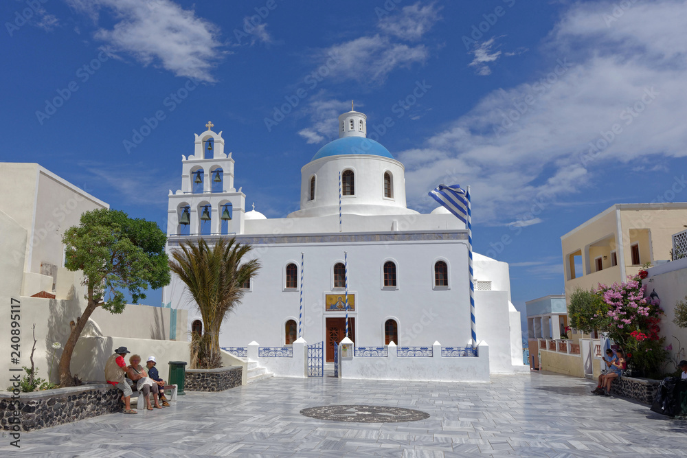 Eglise, Oia, Ile de Santorin, Cyclades, Grèce
