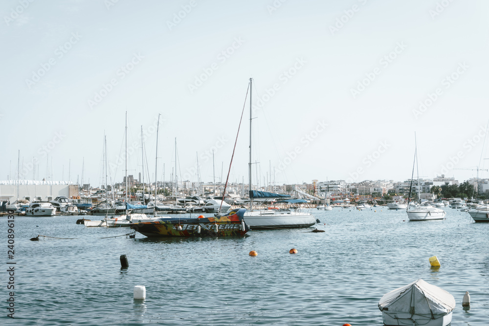 Obraz premium VALLETTA, MALTA - June 28, 2017: Typical Seaside port Valletta in Malta