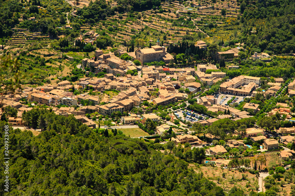 Blick auf Valdemossa auf Mallorca