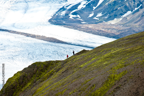 Wanderer im Skaftafell Nationalpark - Island photo