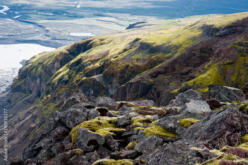 Abstieg von einem Berg im Skaftafell Nationalpark auf Island
