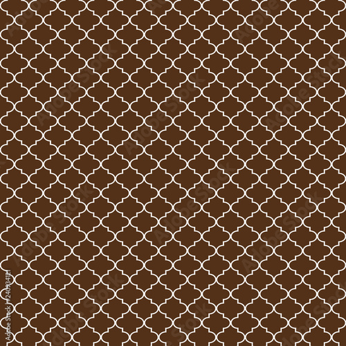 Quatrefoil Seamless Pattern - Graphic brown and white quatrefoil or trellis design