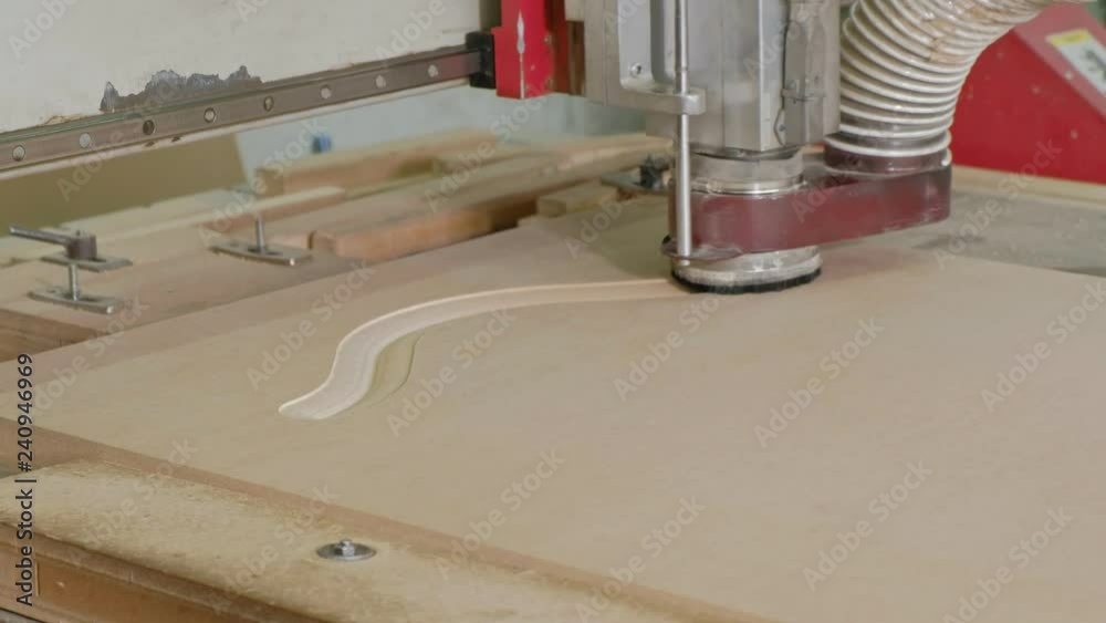 work of the milling machine, prepares wooden blanks for the door, the production of village interior doors work of the milling machine, prepares wooden blanks for the door, the production of village interior doors