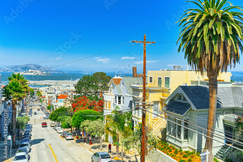 City views a seaport in western California - San Francisco .