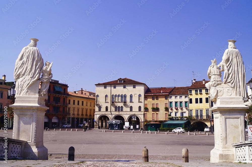 Fototapeta premium Prato della Valle square, Padua, Italy