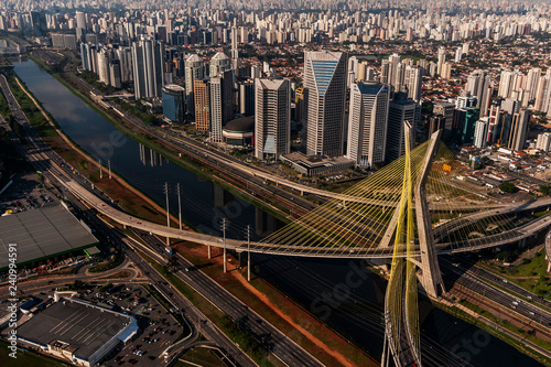 Vista aérea da cidade de São Paulo, Brasil, com Marginal Pinheiros e Ponte Estaiada em destaque photo