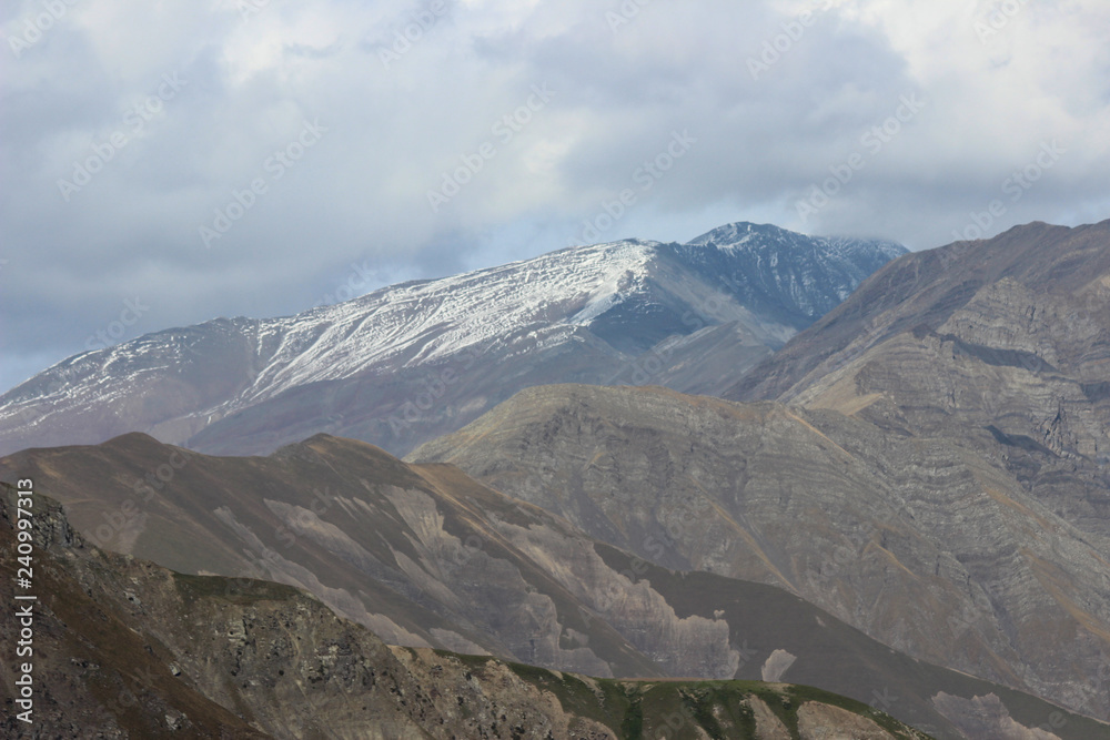 Fototapeta premium view of mountains