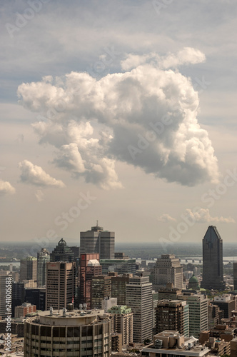 Cloud over Montréal