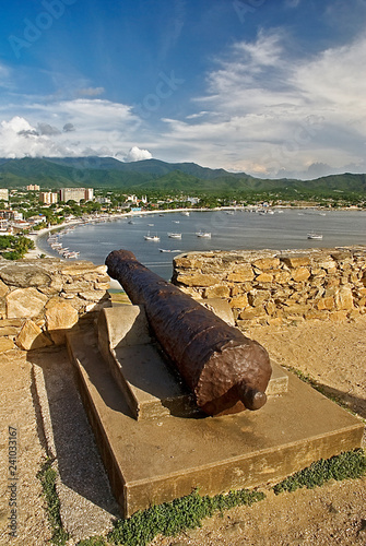 Un cañón en el fortín de Juangriego photo