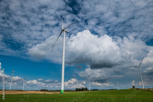Farma turbin wiatrowych photo