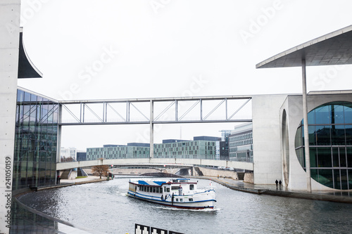 Canvas Print BERLIN, GERMANY - MARCH, 2018: Canals of the Spree river in a cold end of winter