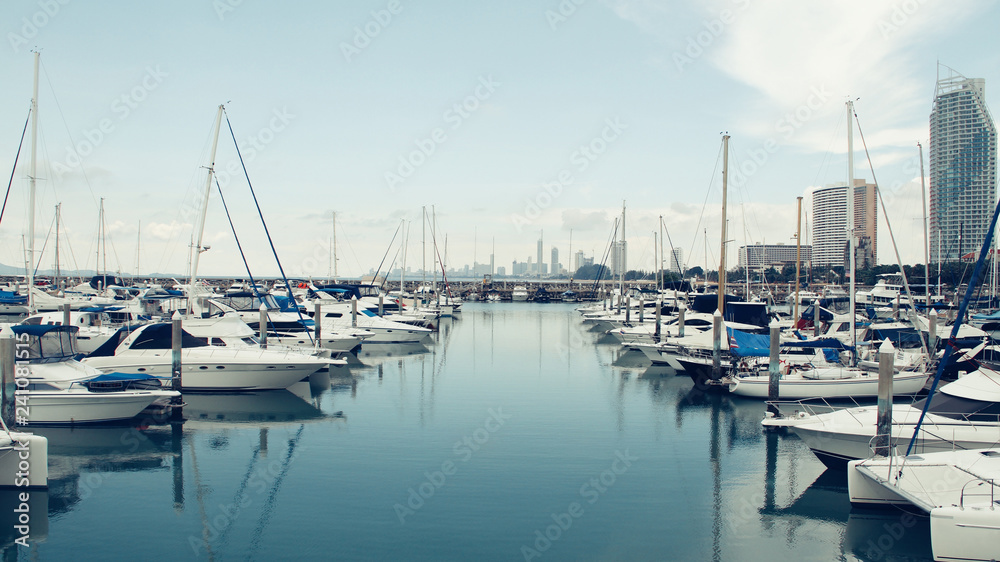yacht bay harbor pier