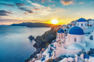 Wandcirkels Santorini Kerken van Oia bij zonsondergang  © Funny Studio