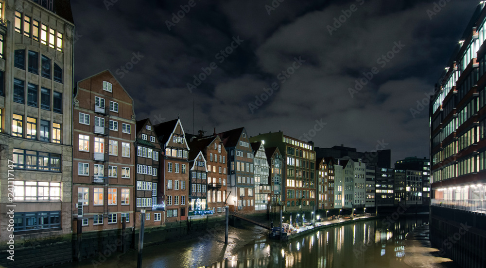 city of Hamburg at night