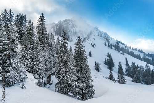 Schneeschuhwanderung am Hochgrat © mindscapephotos