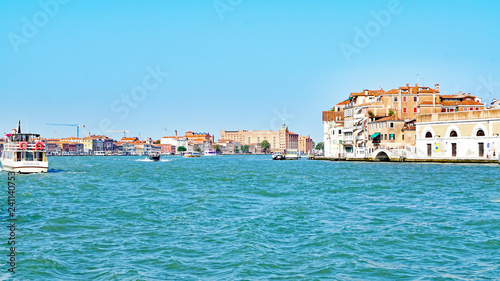 Fototapeta Naklejka Na Ścianę i Meble -  Vista de Venecia desde el mar, Italia, Europa