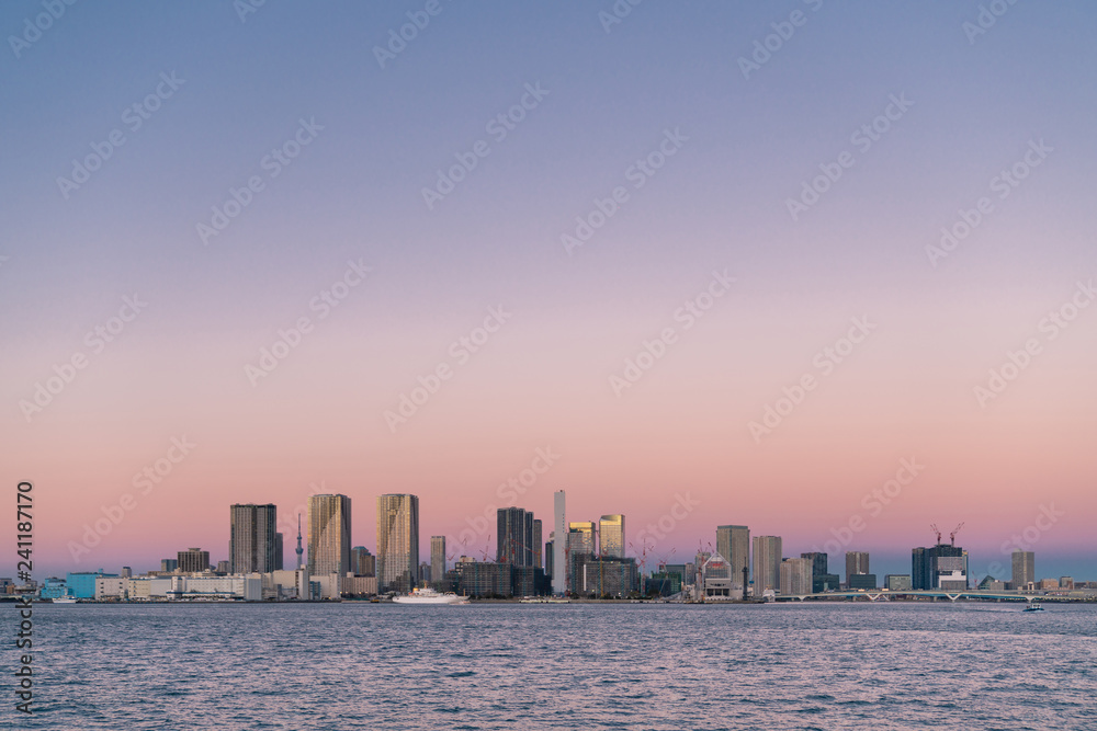 Naklejka premium 都市風景