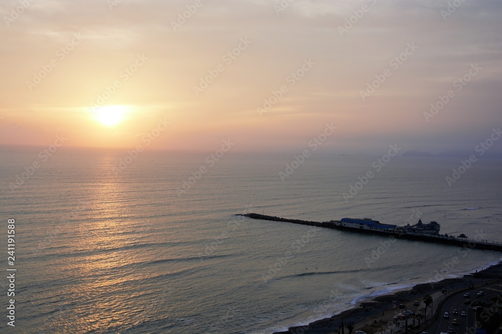 Obraz premium beautifull sunset on the Peruvian coast
