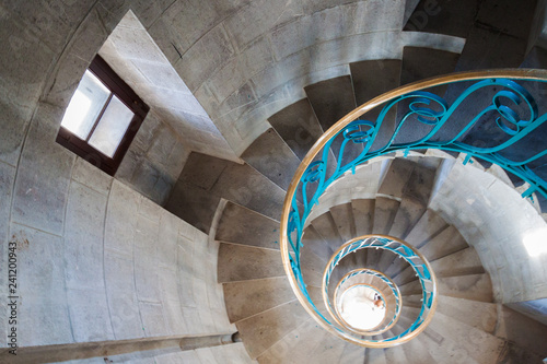 escalier de l'intérieur d'un phare