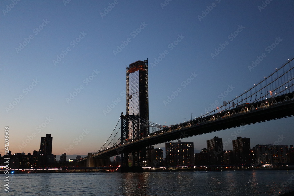 Obraz premium ブルックリン 橋 夕暮れ