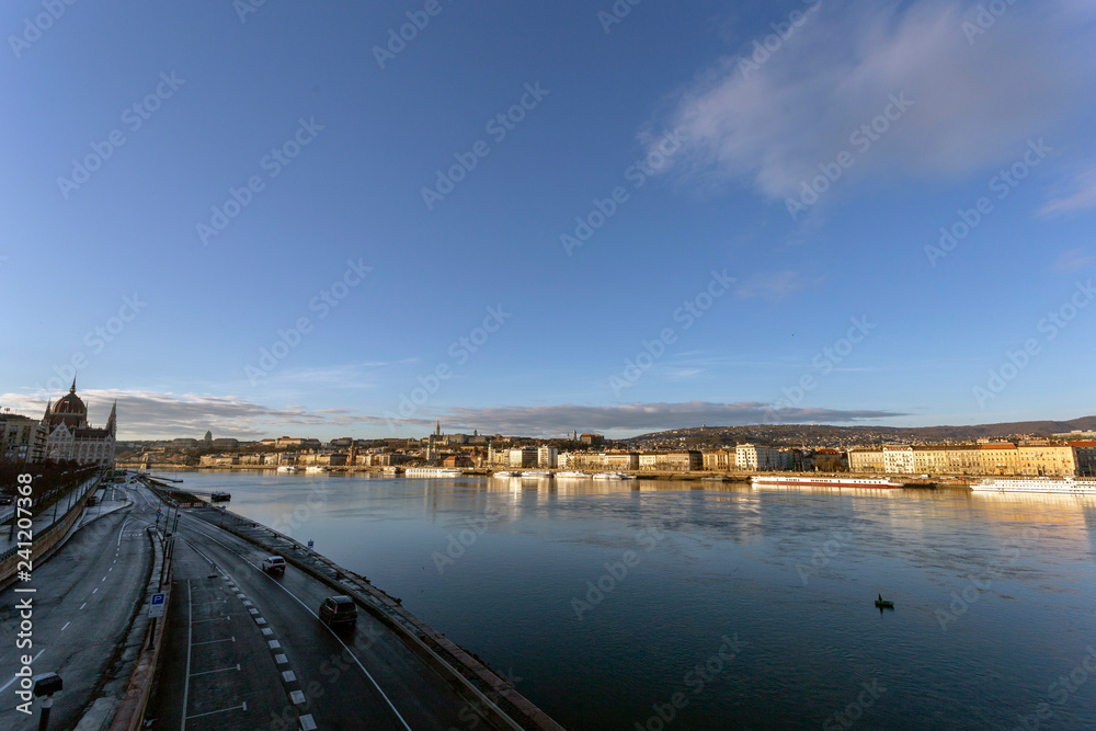 Obraz premium Morning Budapest