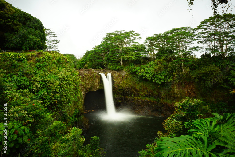 Rainbow Falls / Wasserfall - Big Island, Hawaii