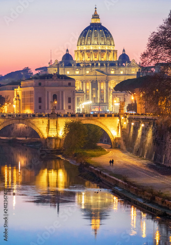 Photography Rome (Italy) - The Saint Peter basilica in Vatican with the dome during the Christmas holidays