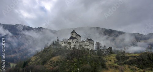 Burg Reifenstein Südtirol photo
