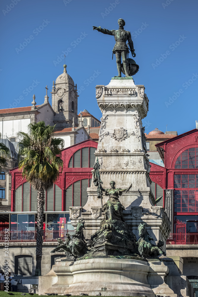 View at the Infante Dom Henrique Statue and Porto city on background
