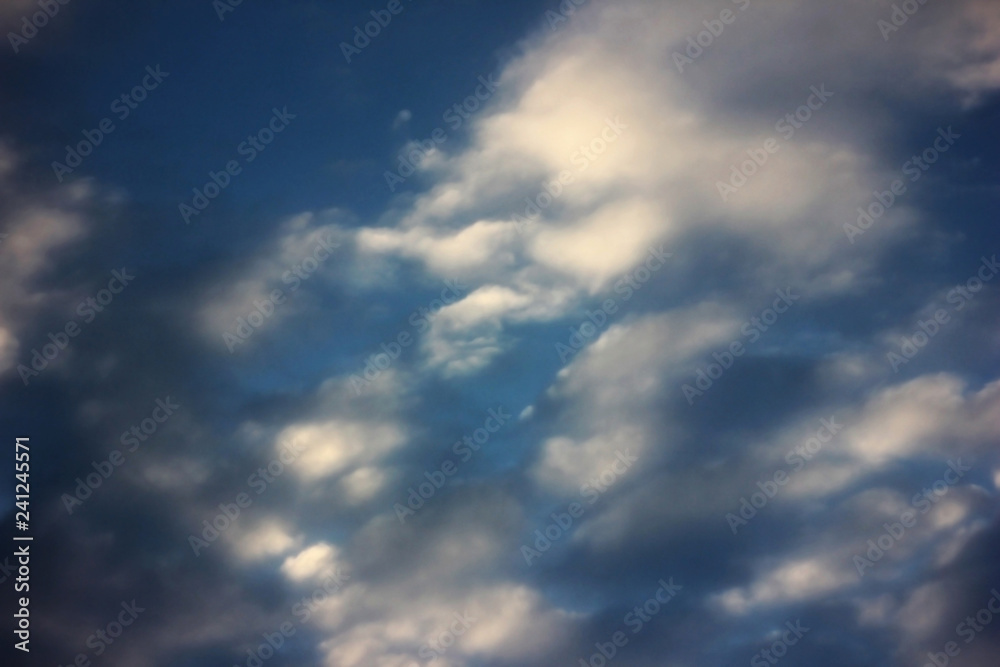 beautiful minmalistic cloudy sky