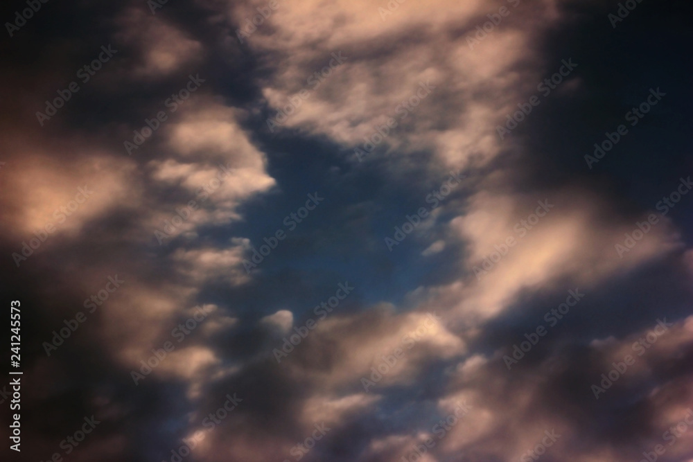 Warm vintage cloudy sky vingette beauty