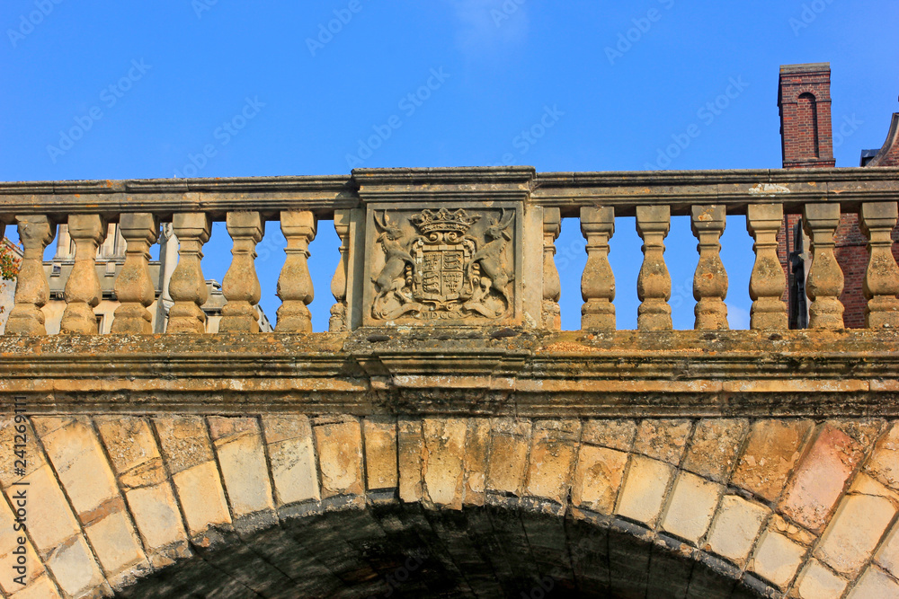 Fototapeta premium Clare bridge above River Cam, Cambridge, UK.