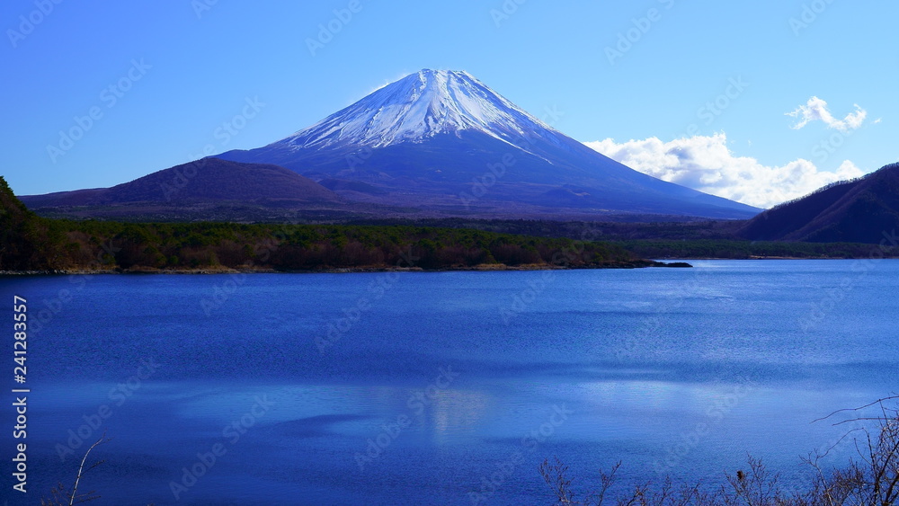 富士山　本栖湖　逆さ富士