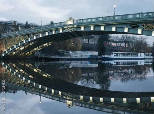 Nantes - Reflet sur l'edre