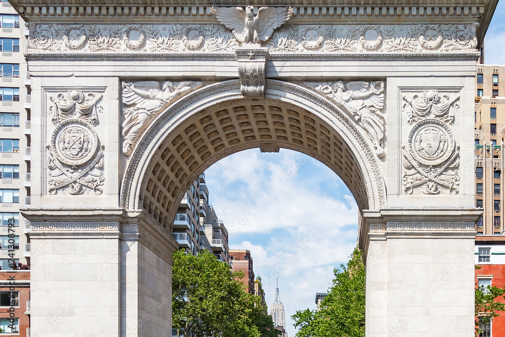 Fototapeta premium Details of Washington Square Arch in New York, USA