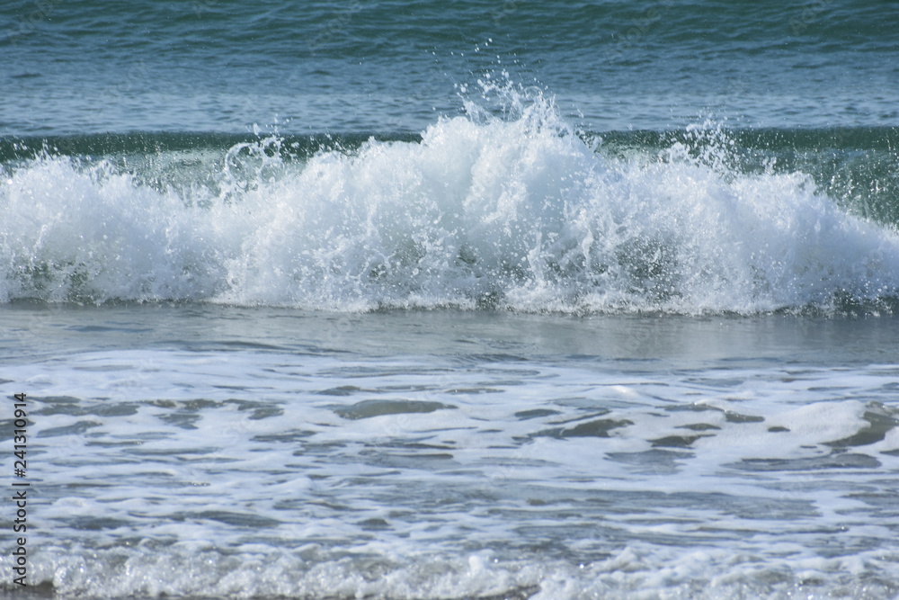 Waves Waves