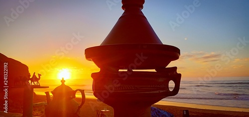 Coucher de soleil tagine photo