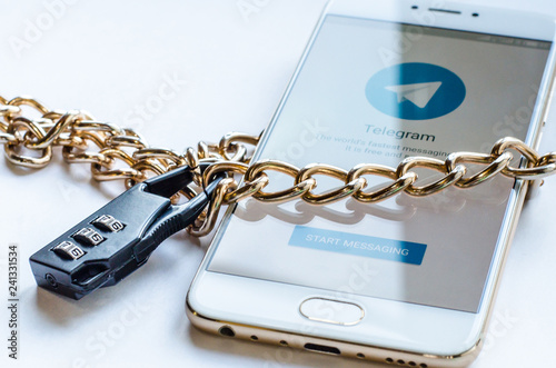 Quadro su tela Blocked mesenger telegrams in Russia