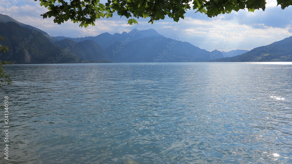Φωτογραφία Traumhafter Attersee in Österreich in den Alpen