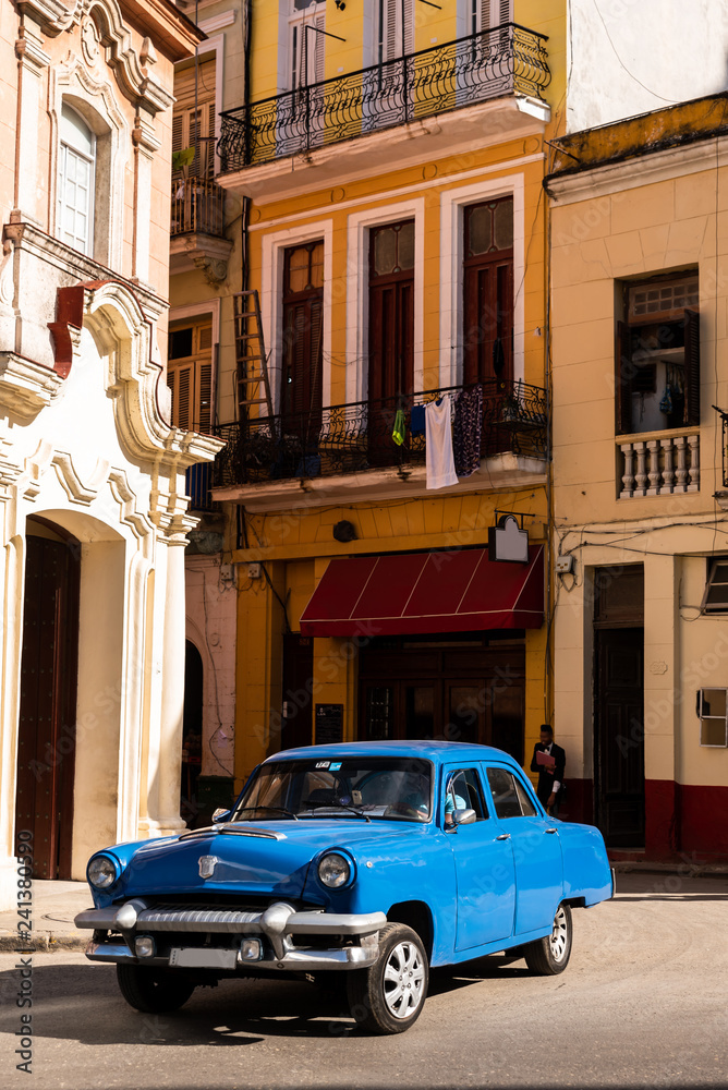 Oldtimer in Havanna Kuba blau