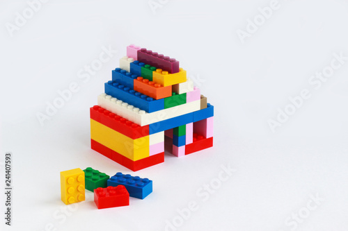 symbolic photo for building a house
