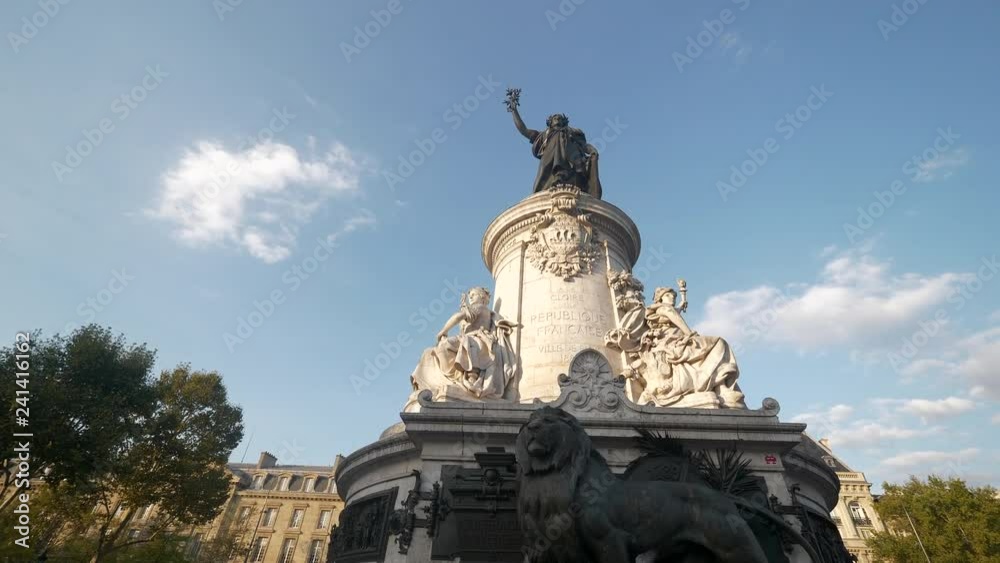 Paris Place de la république statue 4k Paris Place de la république statue 4k