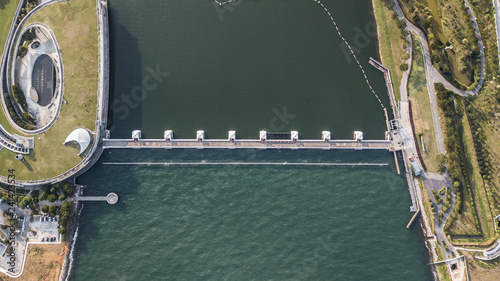 Foto Aerial view of dam in singapore