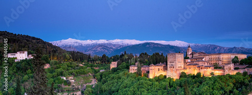Night view on Alhambra, Gra...