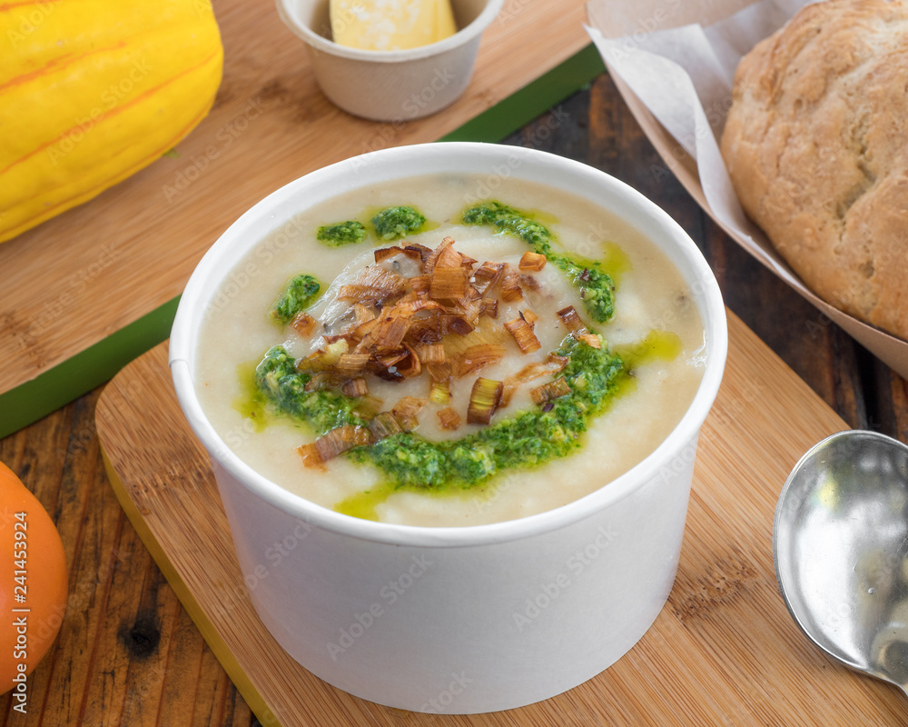 Creamy vegan onion soup made with rice and crispy fried onion. A healthy, hearty, and warming soup for the fall and winter months. 