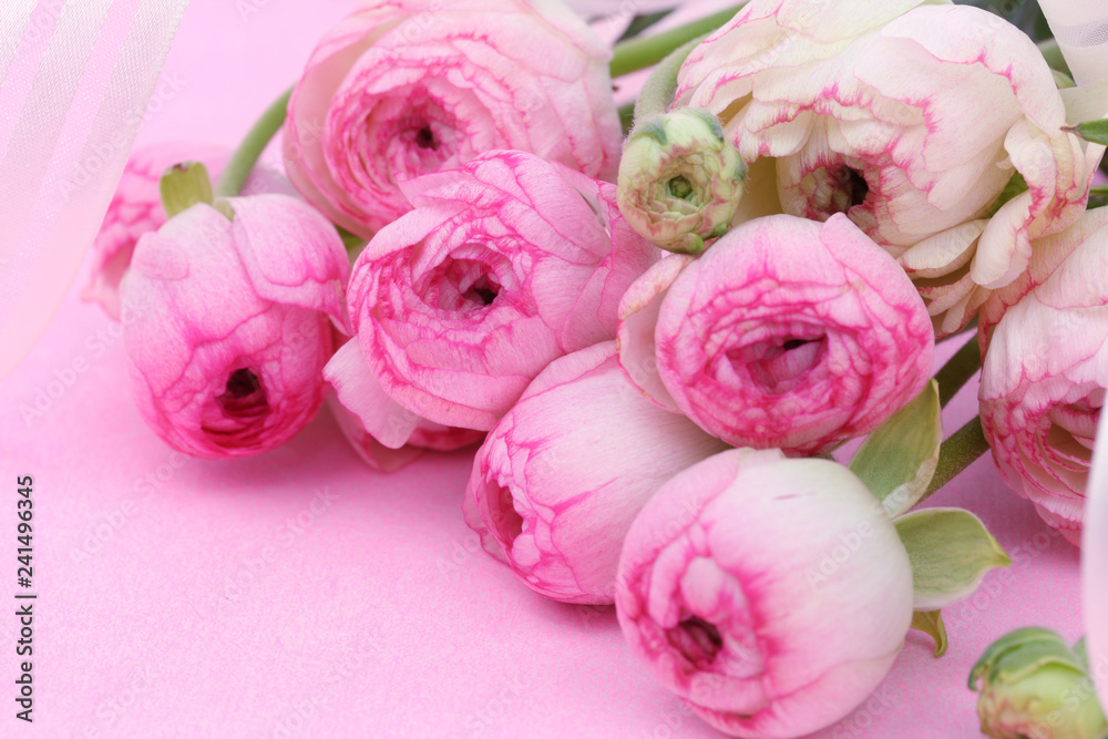 ピンクのラナンキュラスの花束 Stock 写真 Adobe Stock