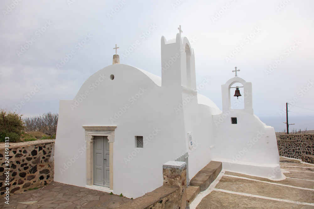 サントリーニ島-白い教会-
