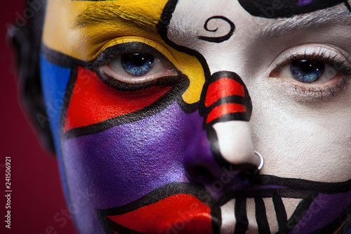 Schilderij op canvas Fashion portrait of beautiful girl with art make-up, face art cubizm on dark background